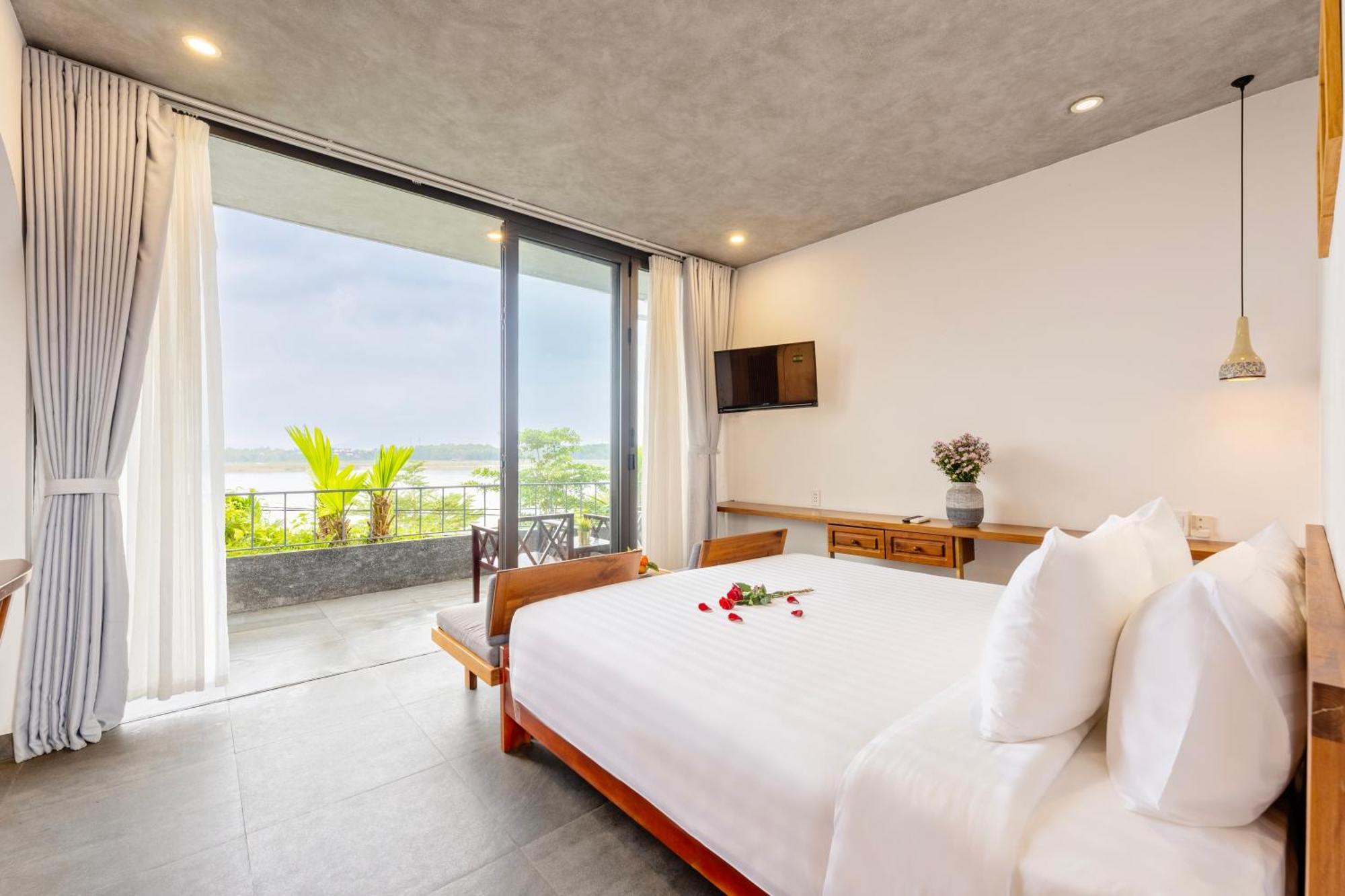 Serene Riverside Hotel Hội An Kültér fotó