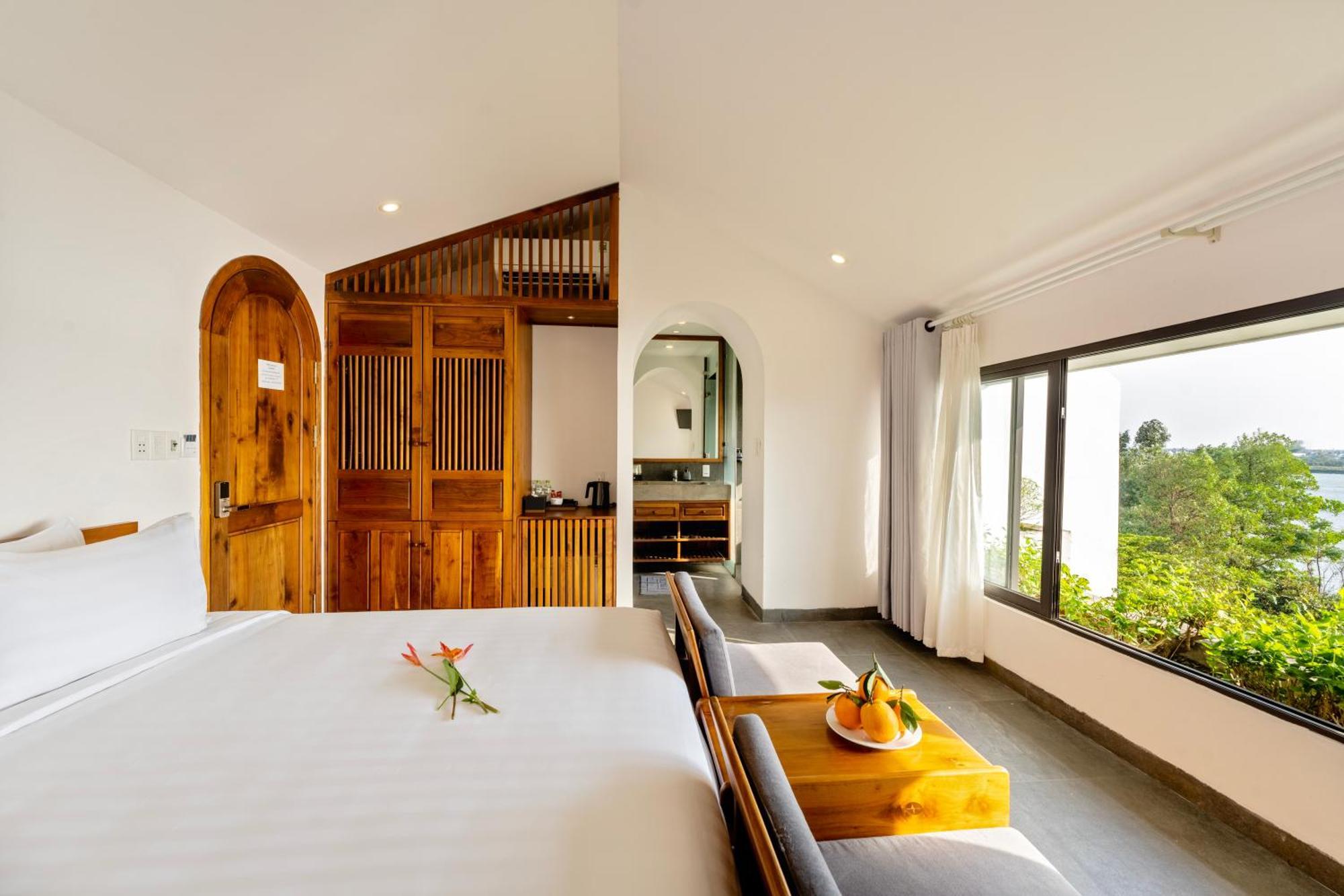 Serene Riverside Hotel Hội An Kültér fotó